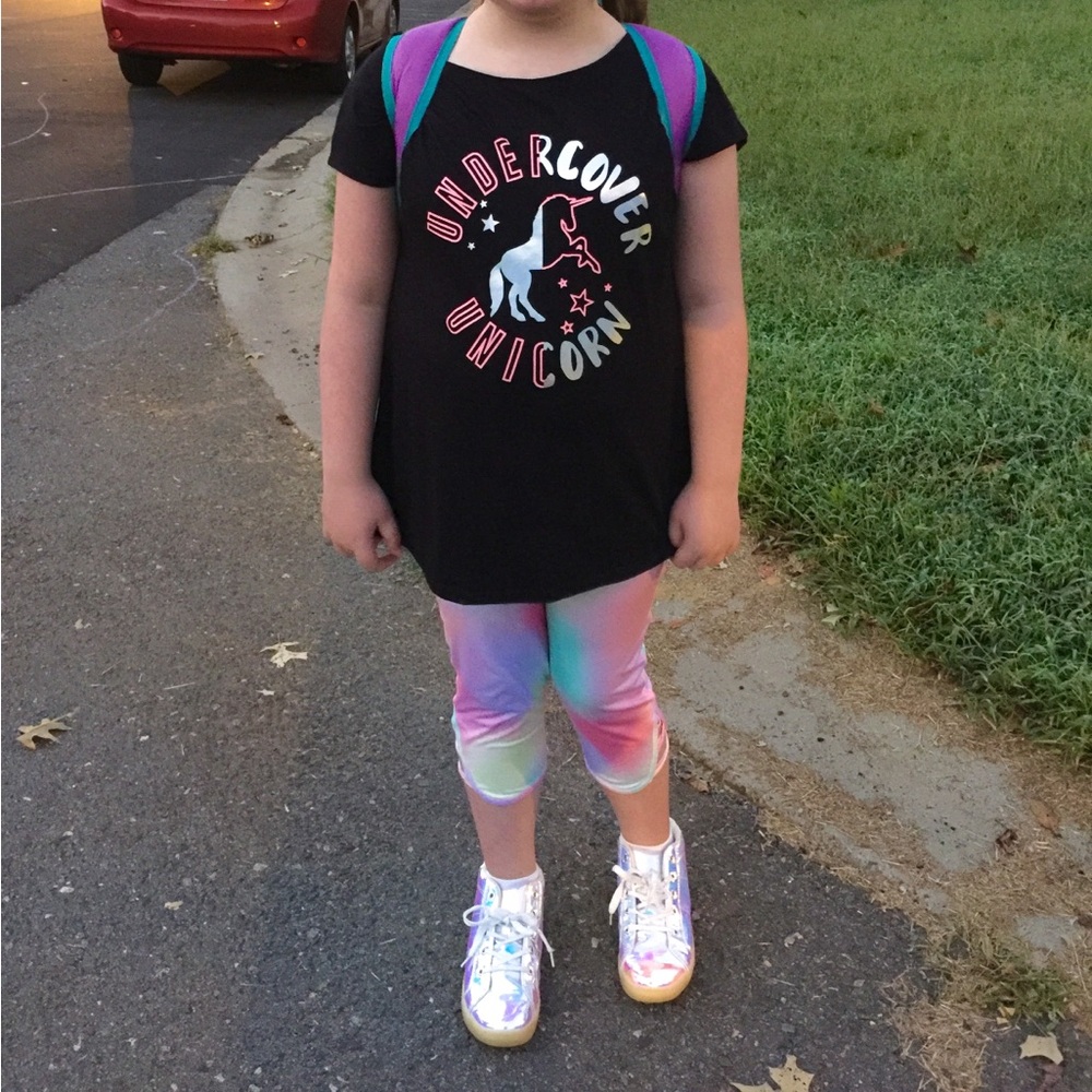 LKNEW Arizona Girl’s 20 PLUS Unicorn Tshirt Black Metallic Pink Neon